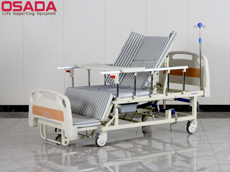 Giường bệnh có bô vệ sinh đa năng OSADA SD-58C
